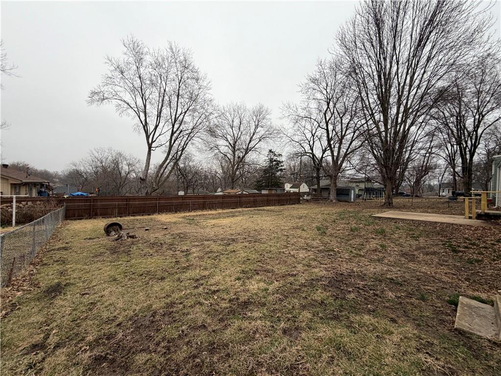 5805 Ridgeway Avenue Kansas City, MO 64133 - Photo 4 of 17