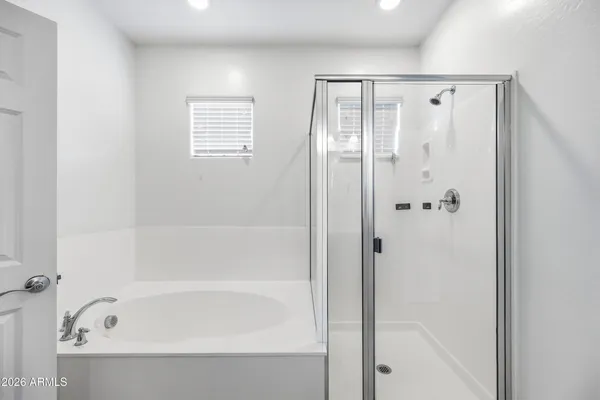 $2,800 | 668 North Sparrow Court, Gilbert, AZ 85234