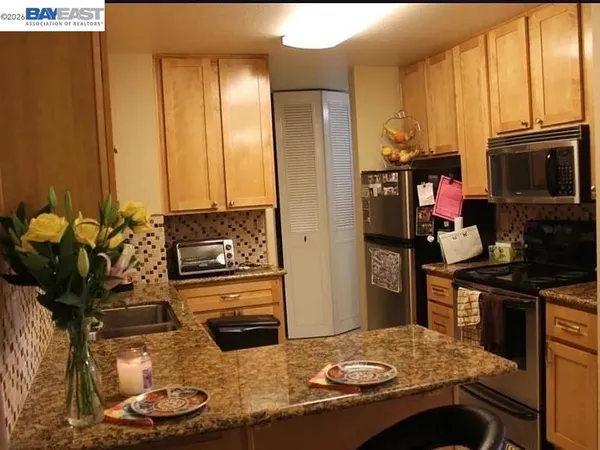 $2,950 | 1720 Halford Avenue, Unit 121, Santa Clara, CA 95051