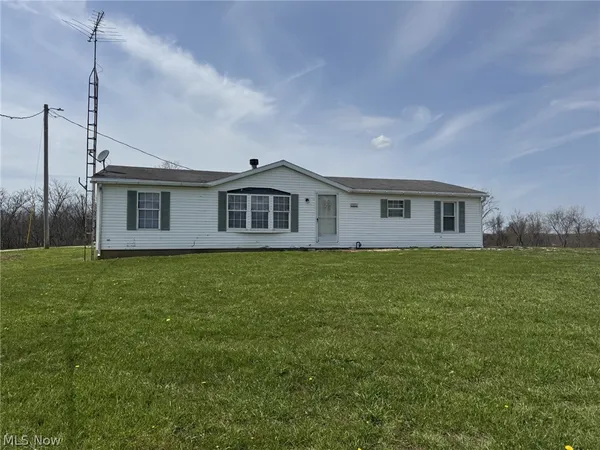 $259,900 | 4135 Avon Road Northeast, Carrollton, OH 44615