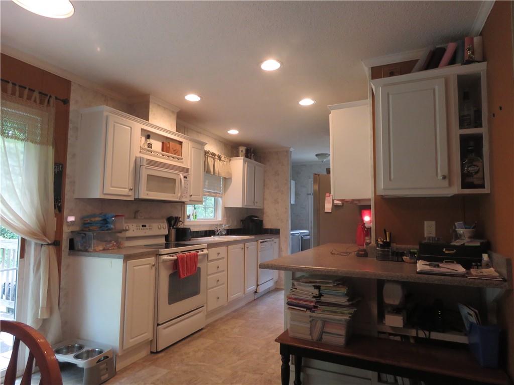 4079 Pigtail Road Lenoir, NC 28645 - Photo 5 of 13 Gallery Image 5