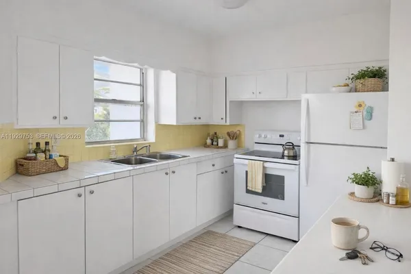 $2,399 | 345 Beacom Boulevard, Unit UPSTA, Miami, FL 33135