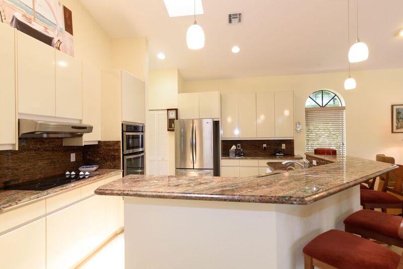 7674 La Corniche Circle Boca Raton, FL 33433 - Photo 16 of 26 kitchen 2