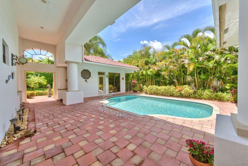 7674 La Corniche Circle Boca Raton, FL 33433 - Photo 19 of 26 pool