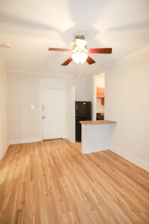 $995 | 5210 South Woodlawn Avenue, Unit G7, Chicago, IL 60615