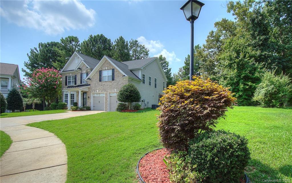 2707 Rondeau Court Matthews, NC 28105 - Photo 3 of 35 Gallery Image 3