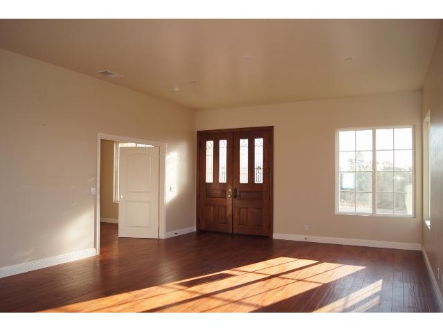 18761 Rangeland Road Ramona, CA 92065 - Photo 4 of 16 Gallery Image 4