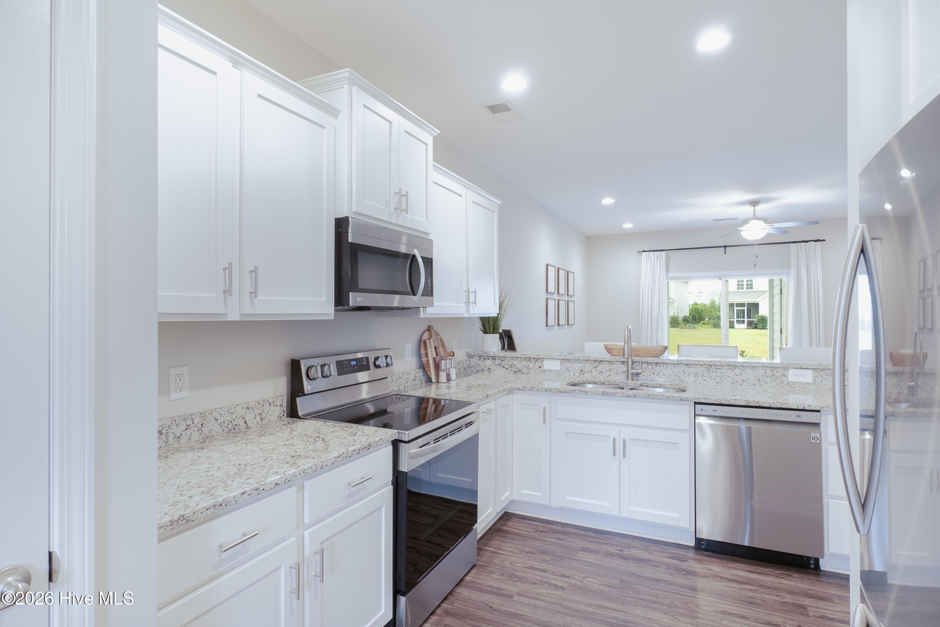 175 Old Murdoch Road, Unit 303 Morehead City, NC 28570 - Photo 6 of 21