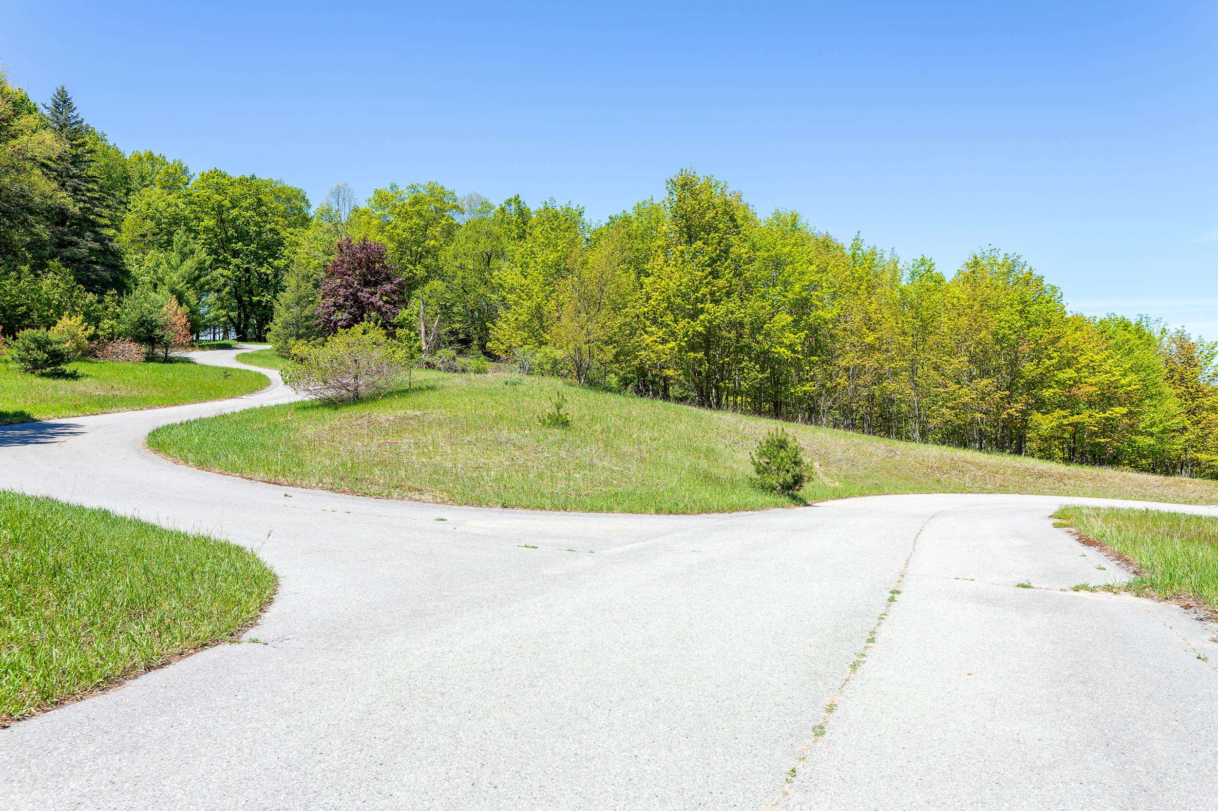 3100 Warren Road Beulah, MI 49617 - Photo 4 of 16