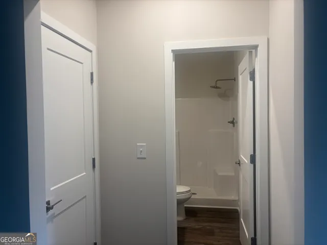 a bathroom with a toilet