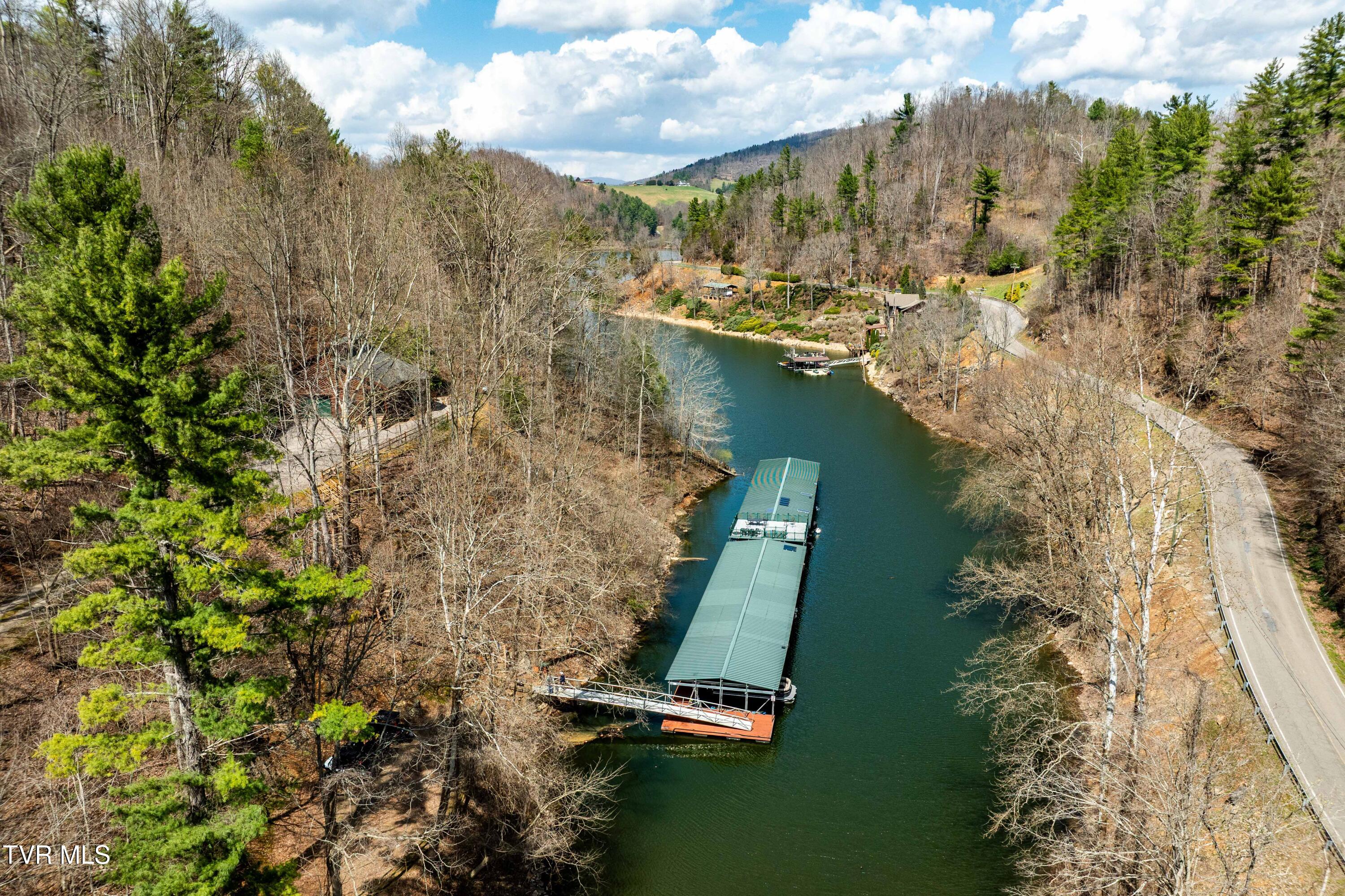 710 Gordon Ridge Road Butler, TN 37640 - Photo 24 of 46 710 Gordon Ridge Road (19 of 142)