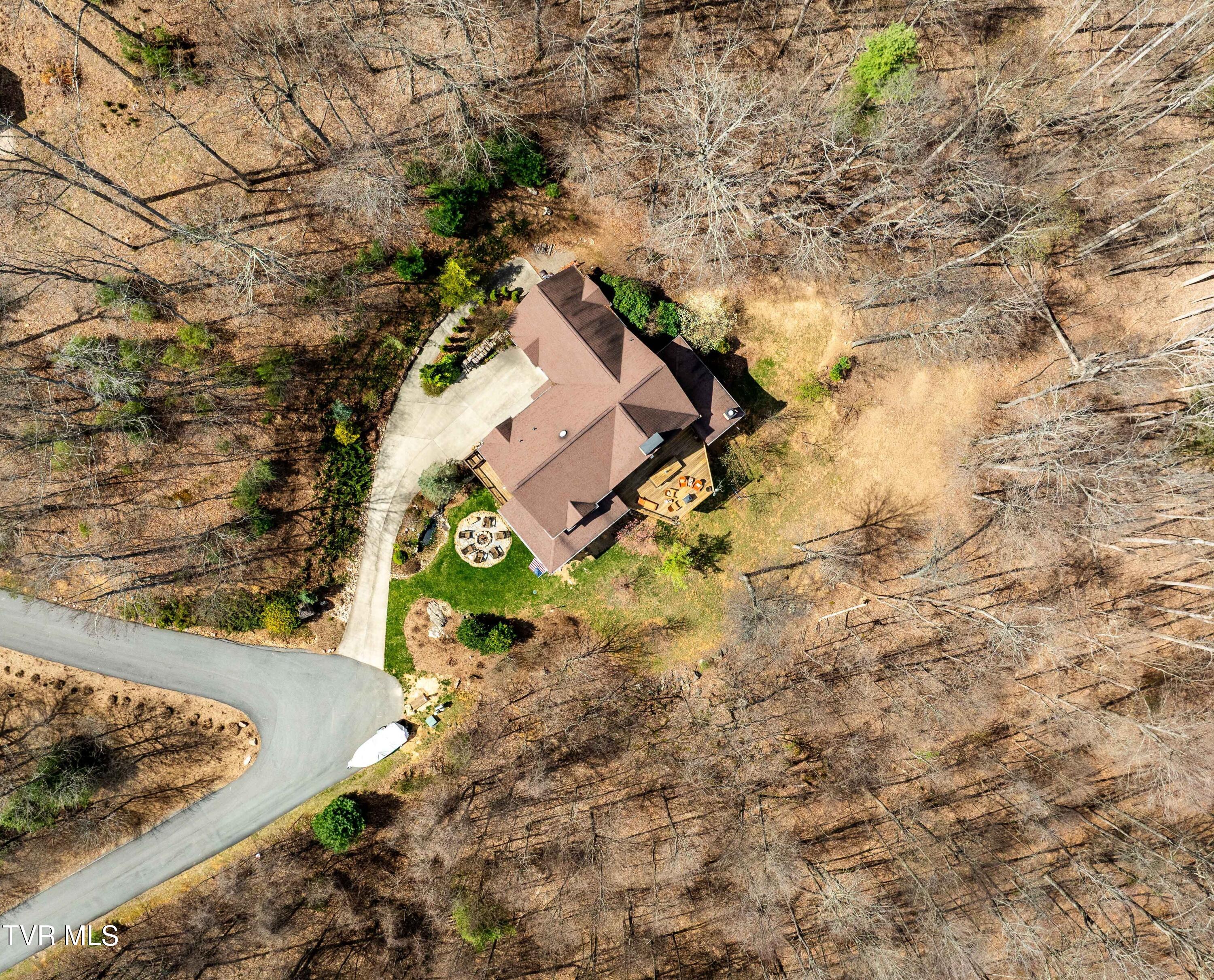 710 Gordon Ridge Road Butler, TN 37640 - Photo 7 of 46 710 Gordon Ridge Road (2 of 142)