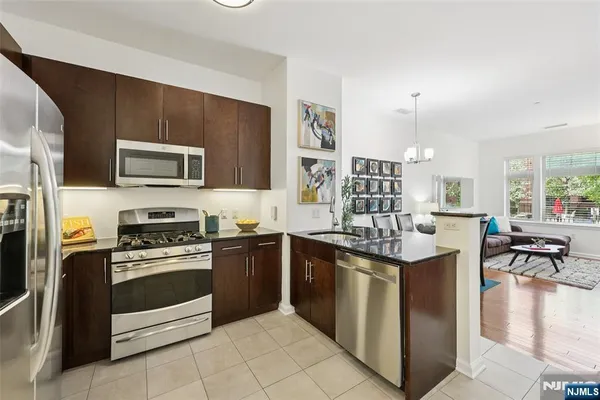$399,000 | 1101 Riverview Avenue, Unit 101, Englewood, NJ 07631