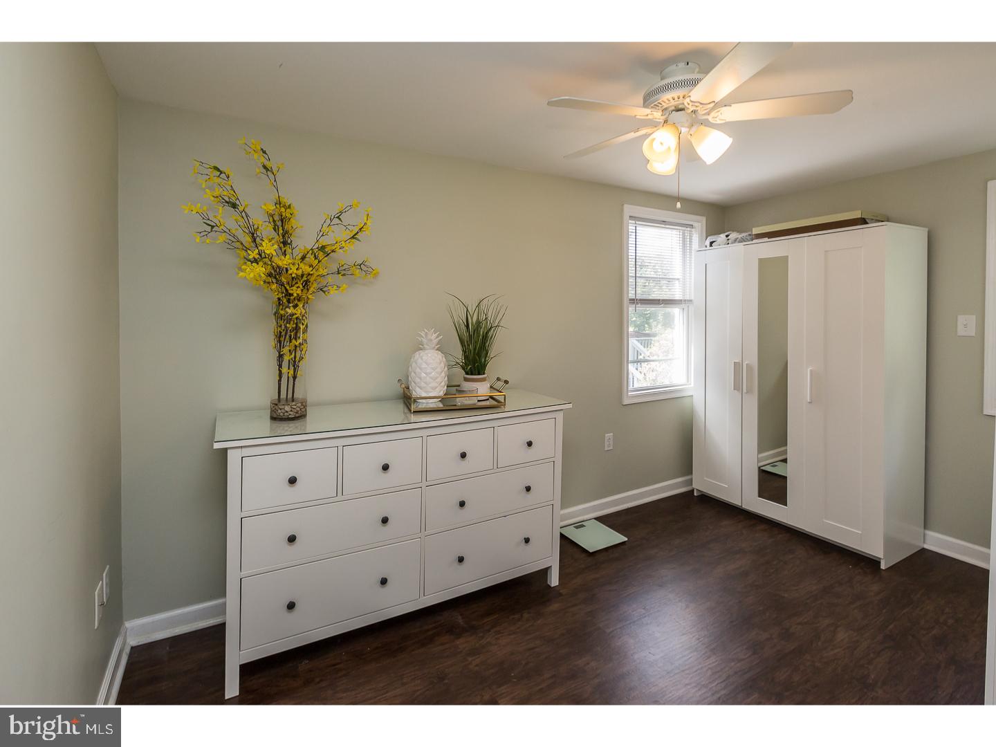 1323 Harrington Road Havertown, PA 19083 - Photo 8 of 25