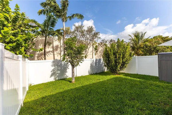 $3,500 | 4813 Northwest 48th Terrace, Tamarac, FL 33319