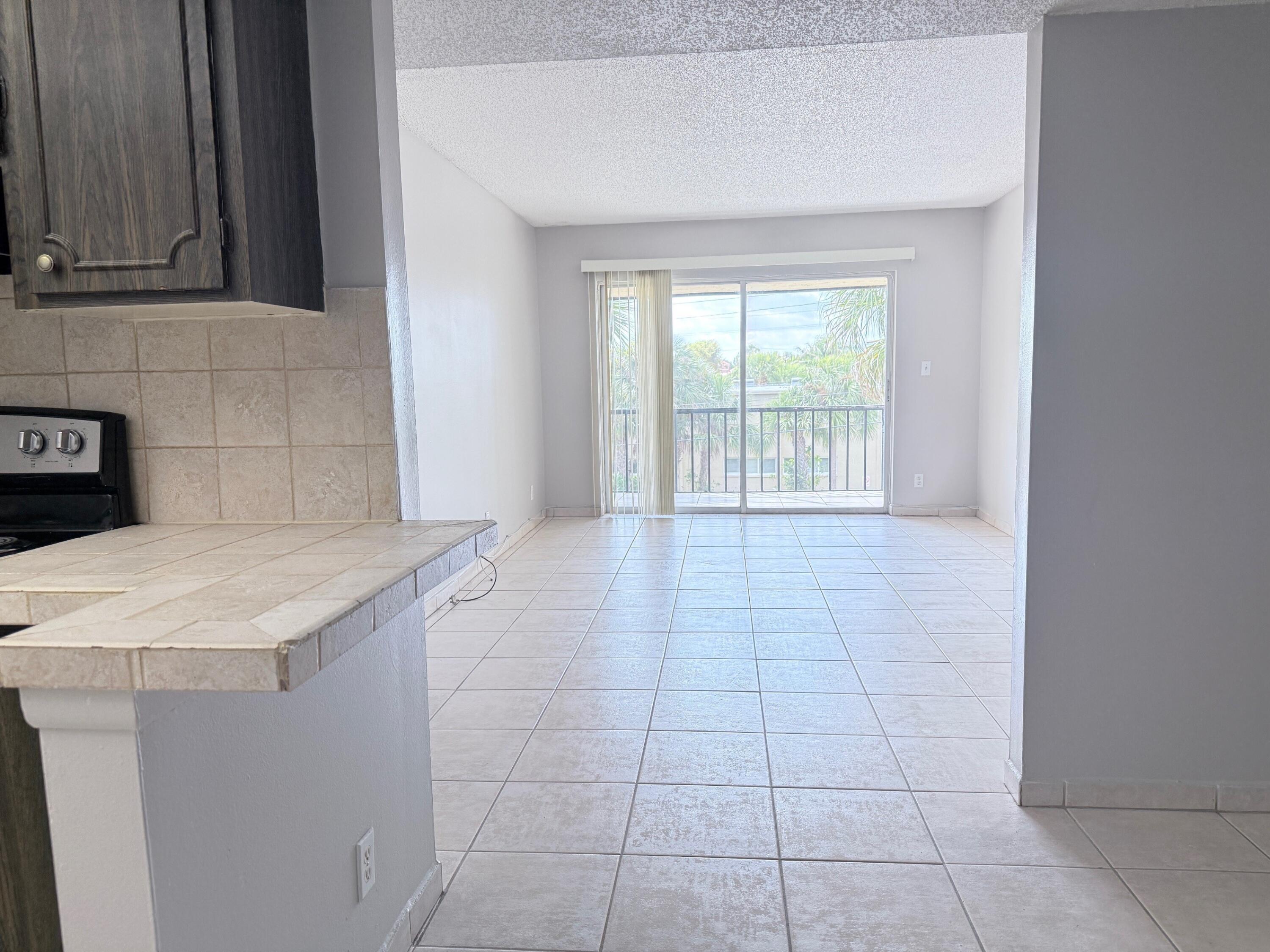 460 Northwest 20th Street, Unit 3040 Boca Raton, FL 33431 - Photo 4 of 15 room2