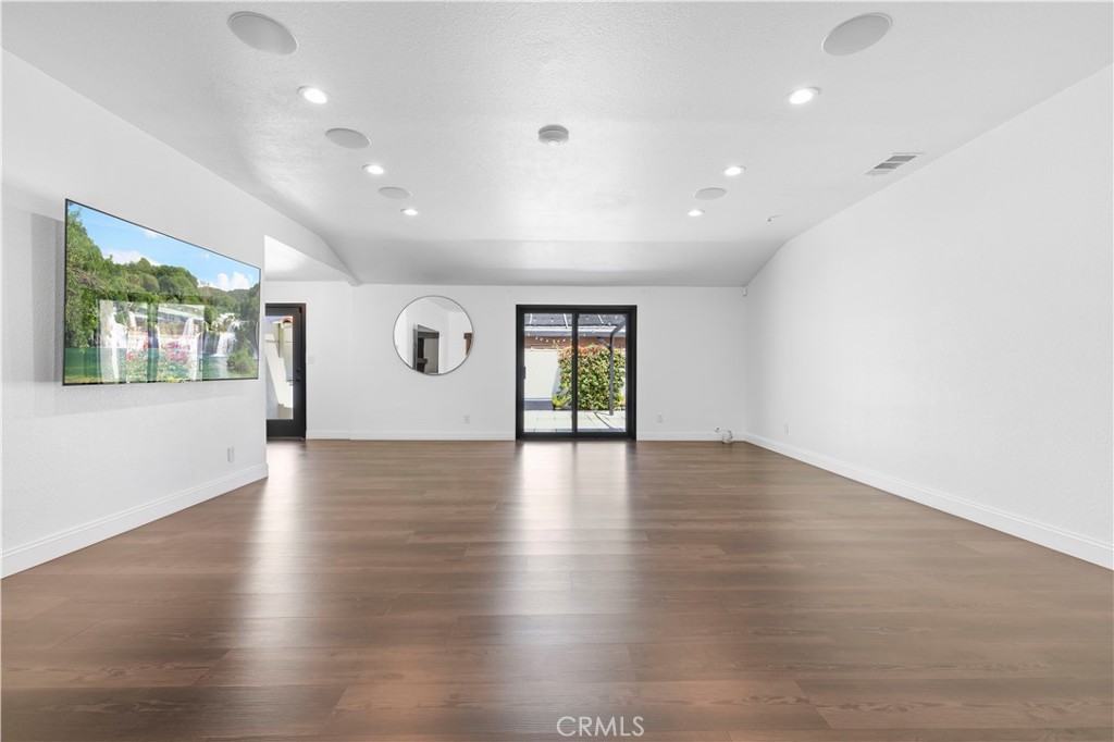9916 Rathburn Avenue Los Angeles, CA 91325 - Photo 6 of 65
