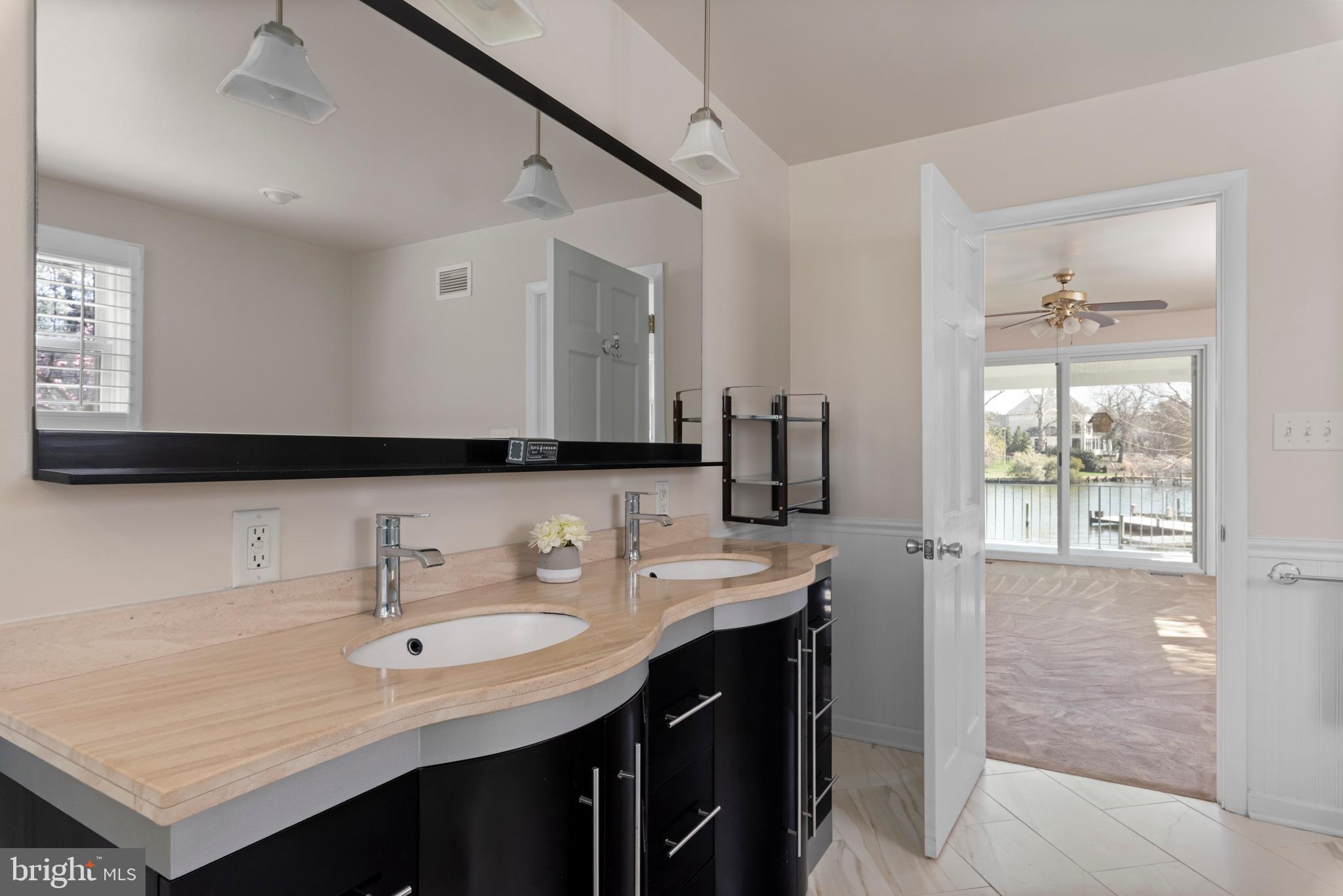 431 Ferry Point Road Annapolis, MD 21403 - Photo 23 of 37 Primary Bath