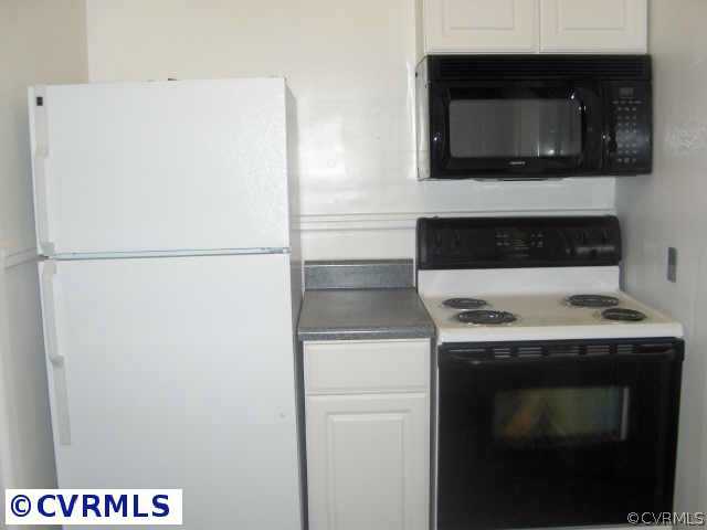5107 Coxson Road Sandston, VA 23150 - Photo 2 of 8 Other - 1st view of the kitchen
