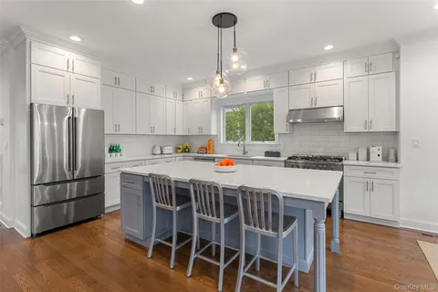 $2,095,000 | 109 Lee Road, Scarsdale, NY 10583