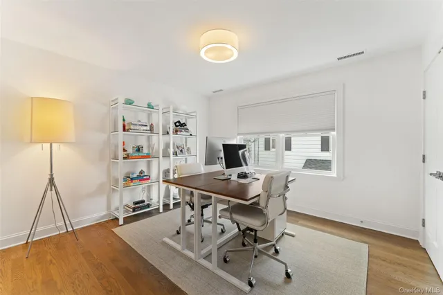 $2,095,000 | 109 Lee Road, Scarsdale, NY 10583