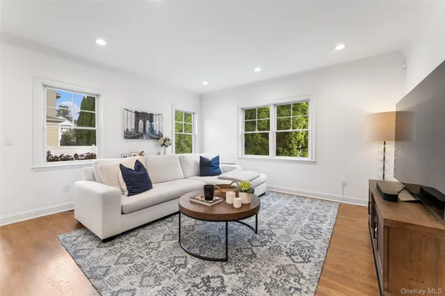 $2,095,000 | 109 Lee Road, Scarsdale, NY 10583