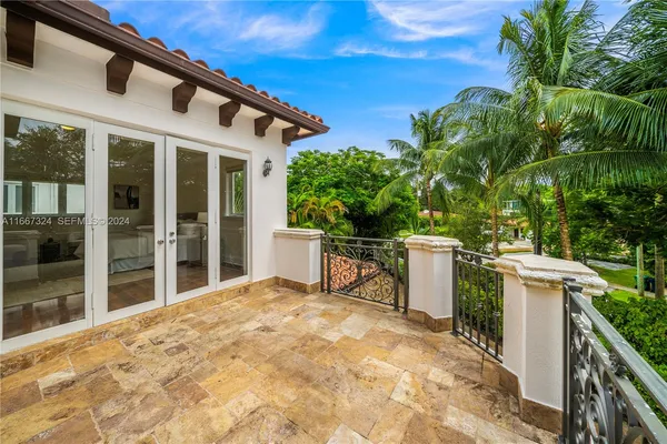 $3,975,000 | 5770 La Luneta Avenue, Miami, FL 33155