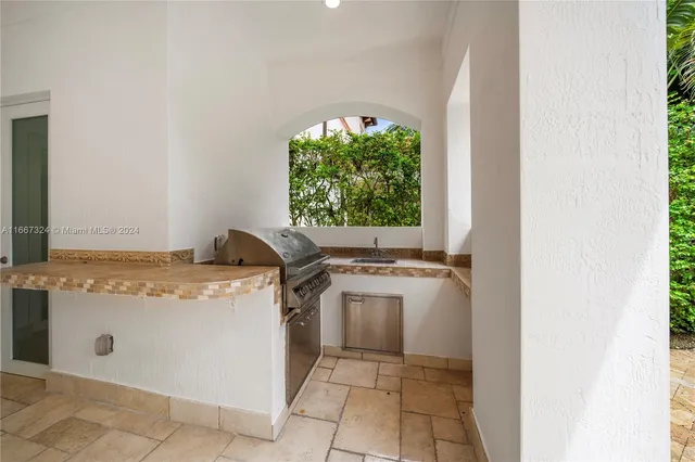 a picture of floor plan