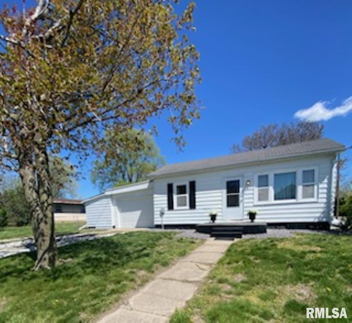 127 South State Road Mendon, IL 62351 - Photo 1 of 10 Gallery Image 1