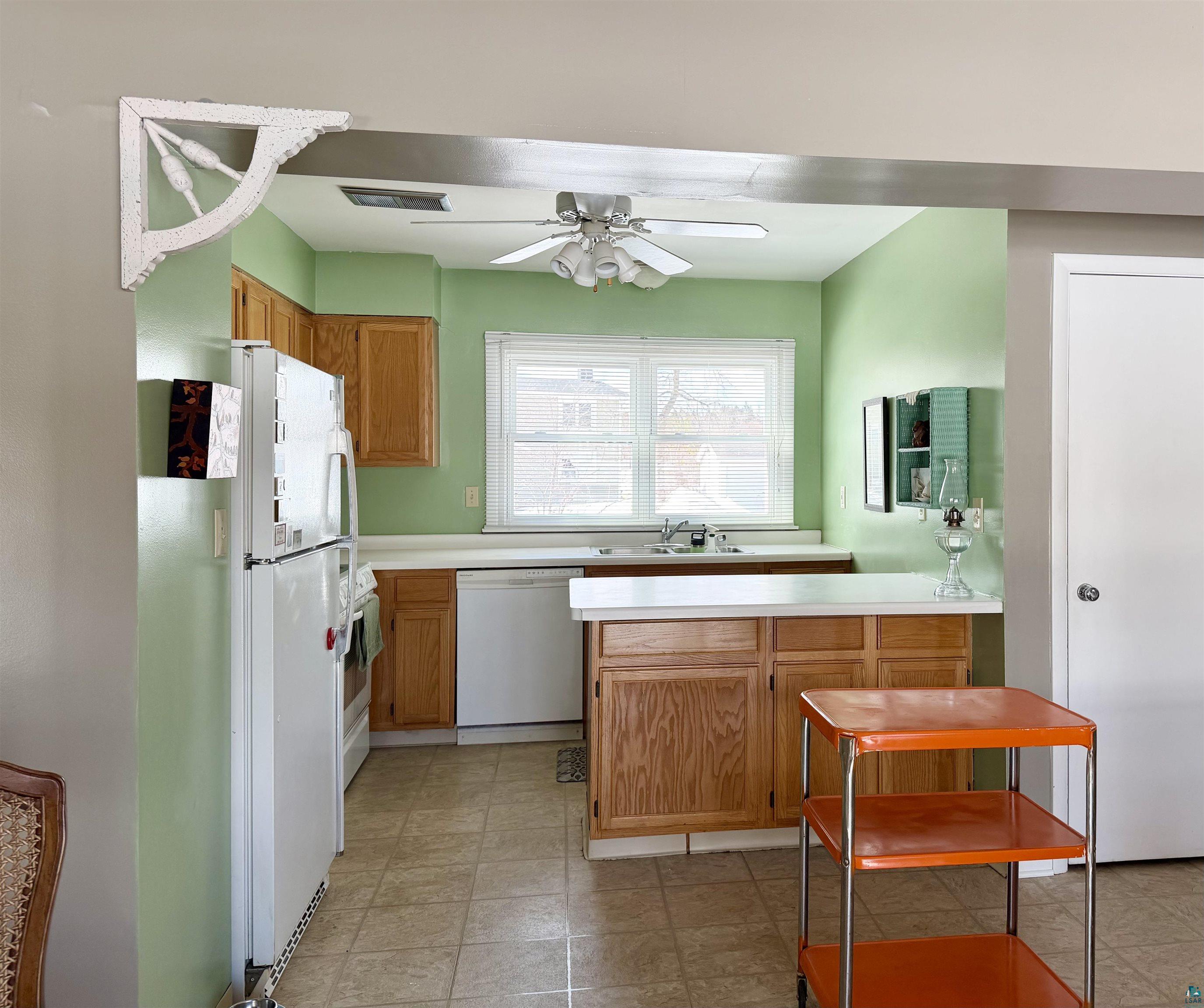 208 Mitchell Circle Duluth, MN 55811 - Photo 8 of 25