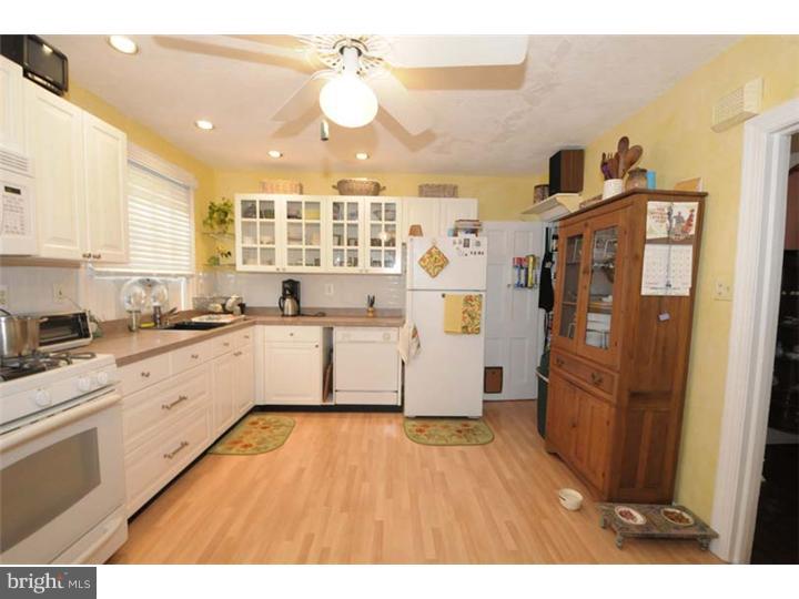 2926 Berkley Road Ardmore, PA 19003 - Photo 11 of 24 Kitchen