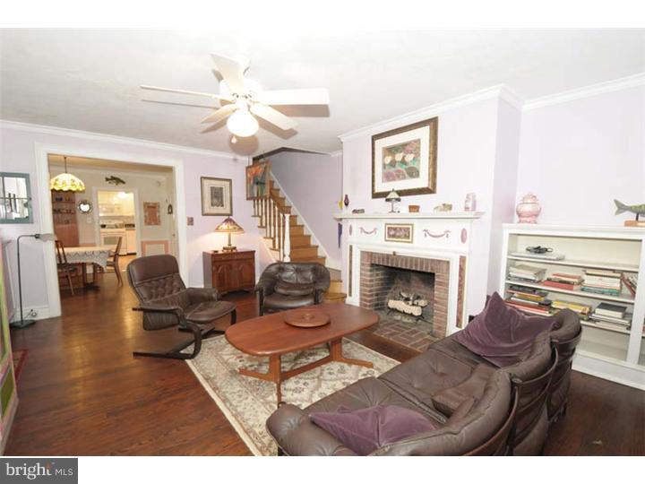 2926 Berkley Road Ardmore, PA 19003 - Photo 5 of 24 Living Room