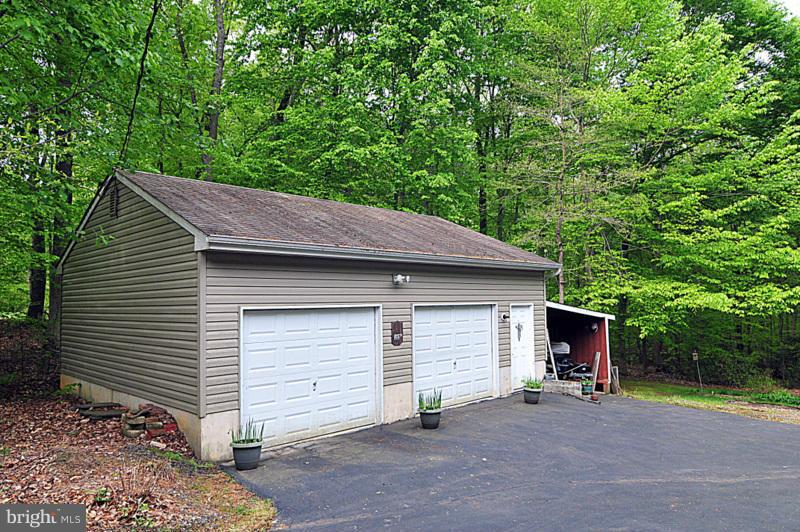 3199 Old Elk Neck Road Elkton, MD 21921 - Photo 3 of 26 Garage