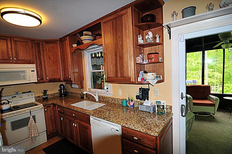3199 Old Elk Neck Road Elkton, MD 21921 - Photo 6 of 26 Kitchen