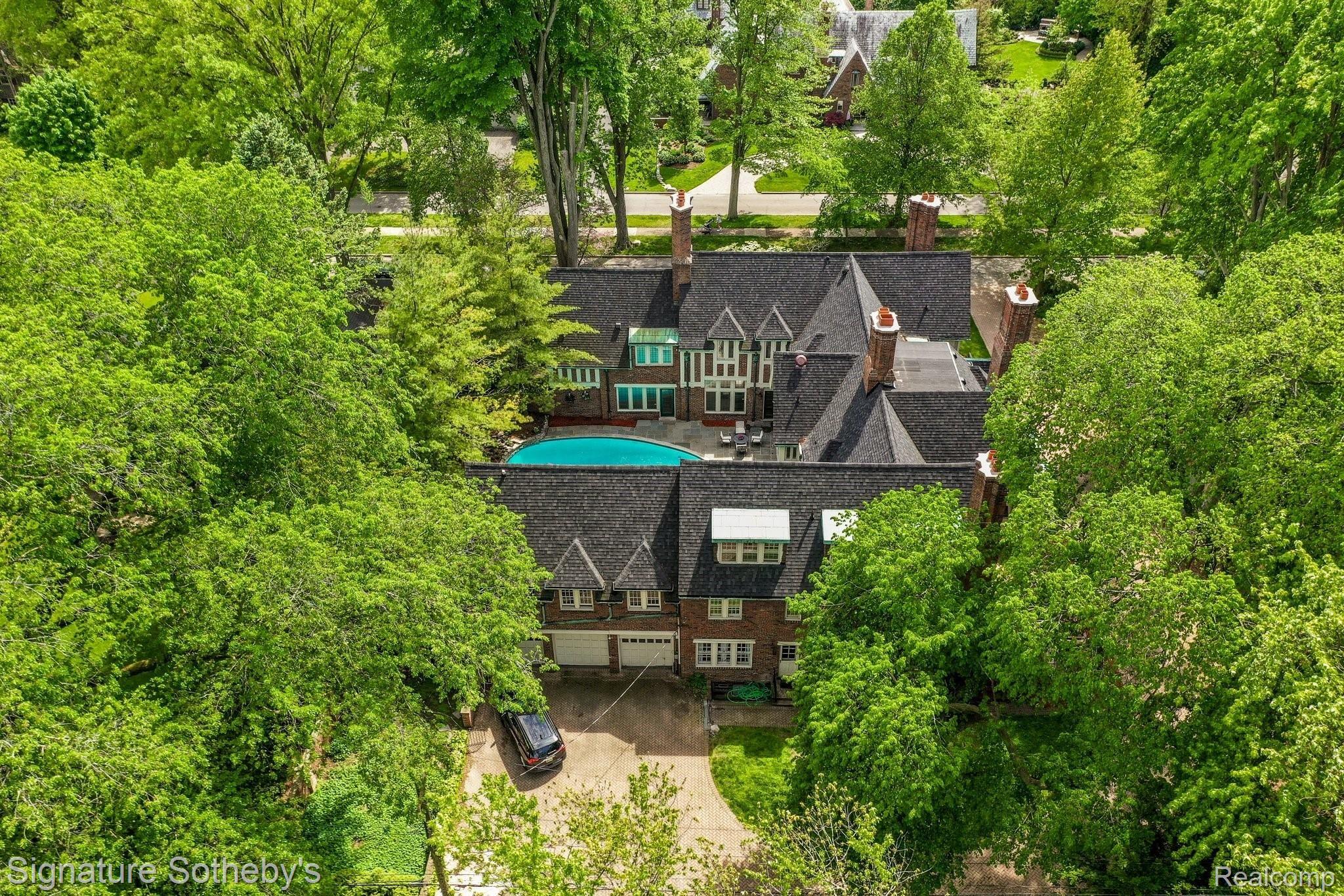 110 Cloverly Road Grosse Pointe, MI 48236 - Photo 53 of 58 110+Cloverly+Rd+Grosse+Pointe+Farms-52.jpg