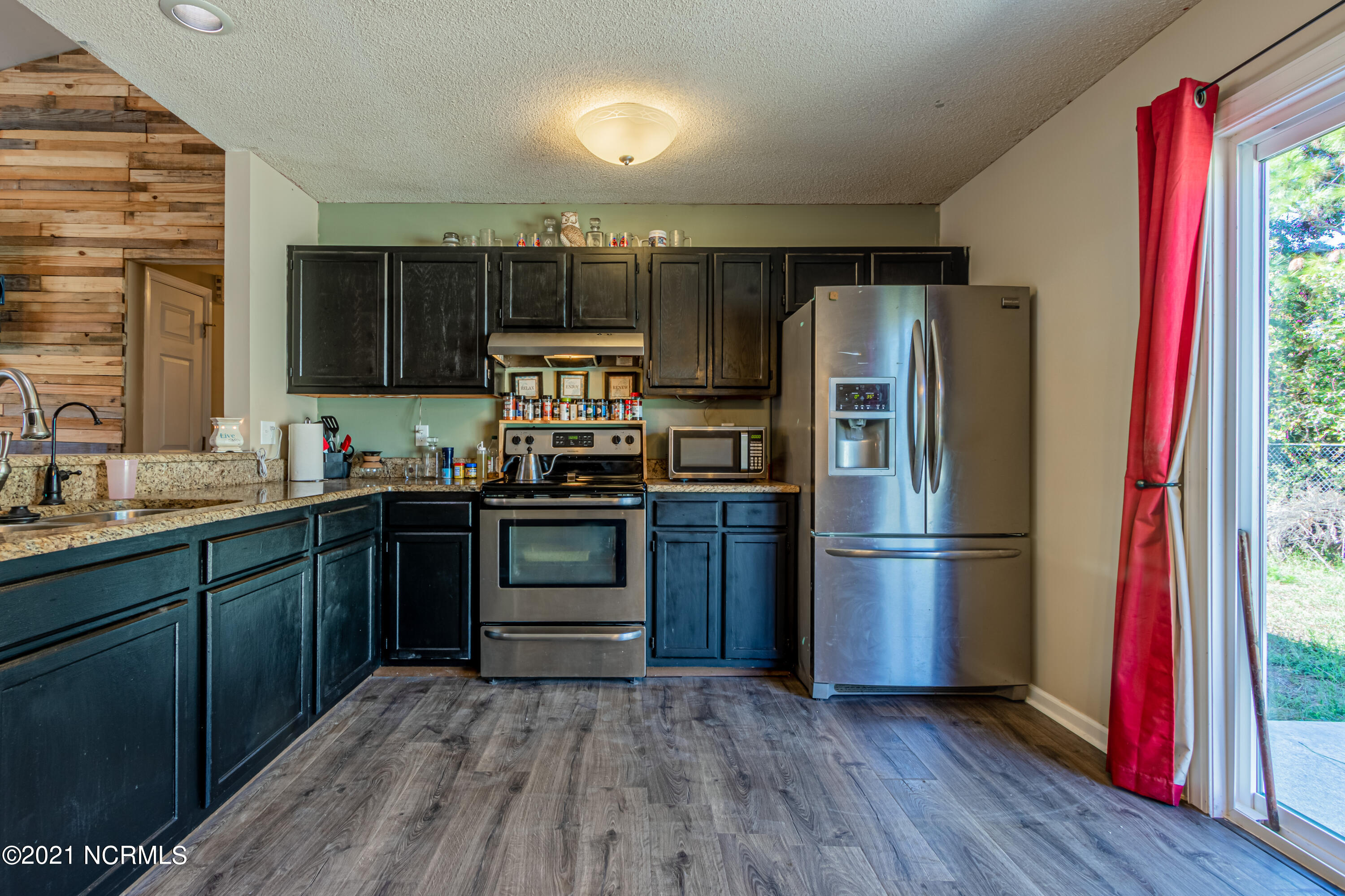 307 Crown Point Road Hubert, NC 28539 - Photo 11 of 41 RPowell_CrownPoint (11 of 40)