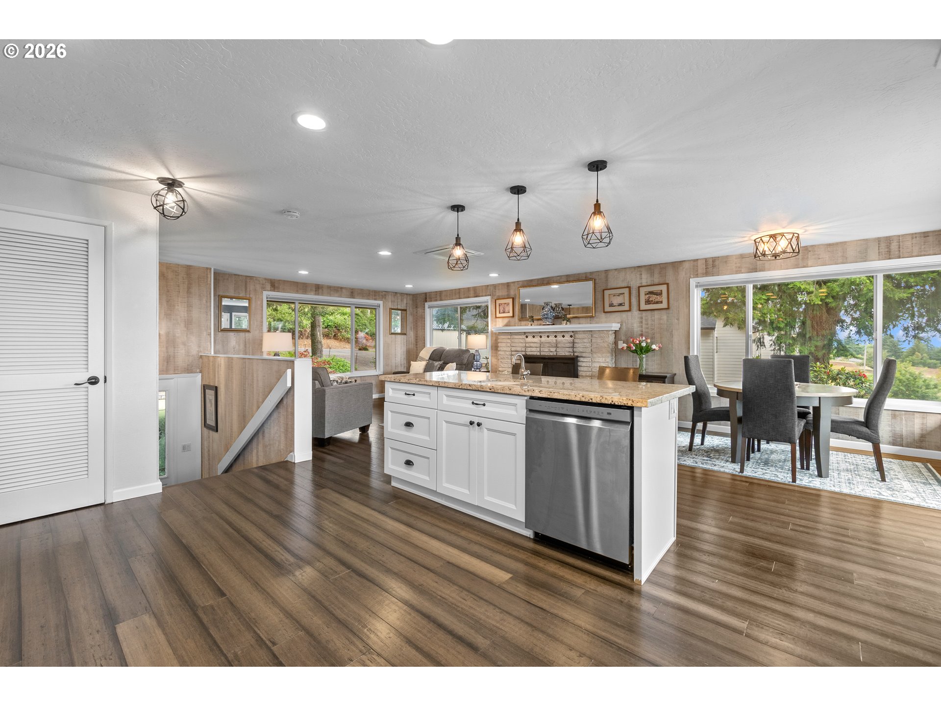 33672 Southwest Laurel Road Hillsboro, OR 97123 - Photo 15 of 48