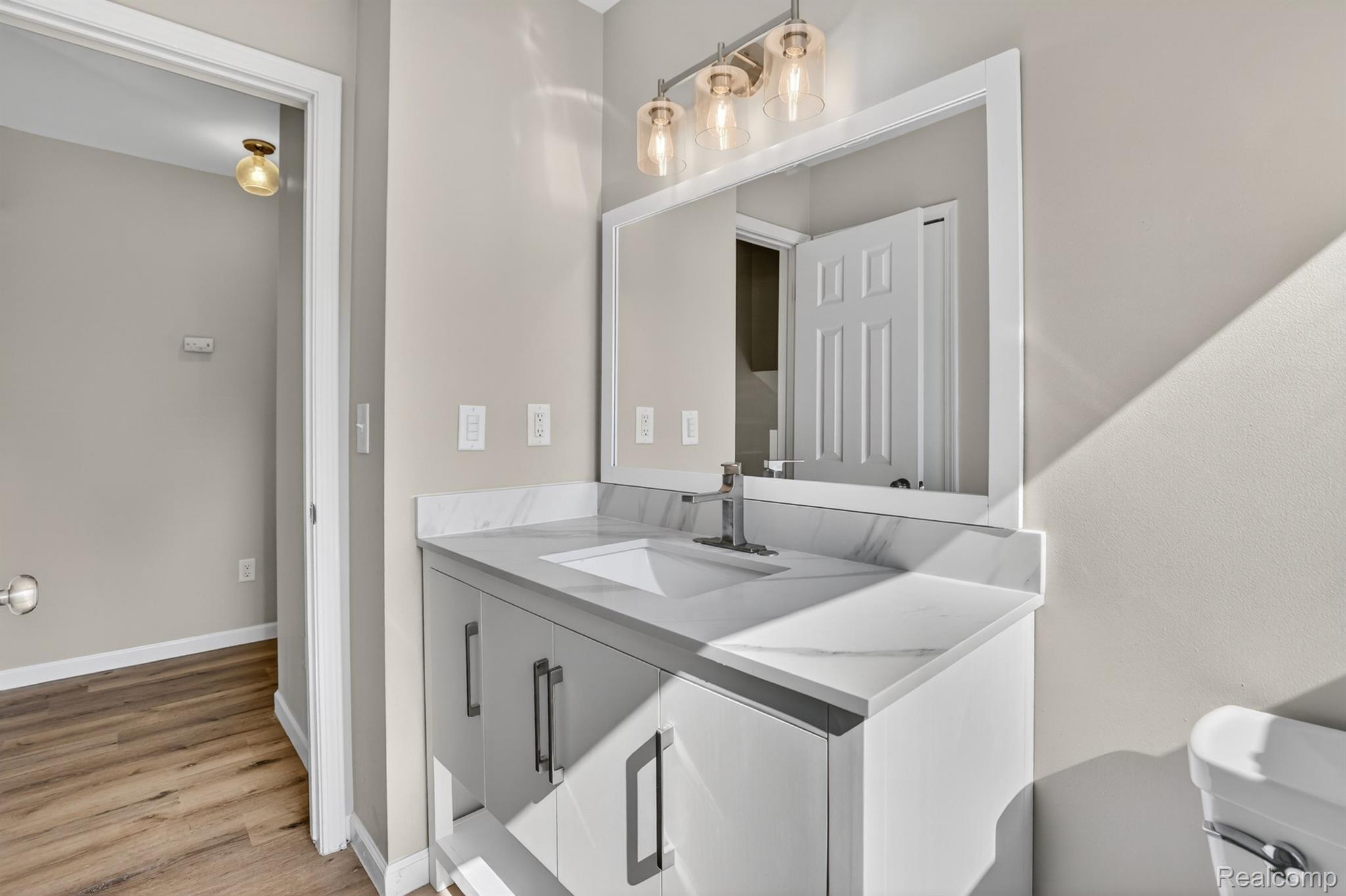 1215 North Oak Road Davison, MI 48423 - Photo 14 of 37