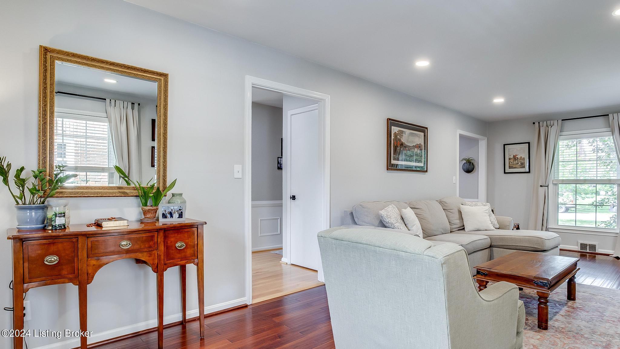 2303 Meadow Road Louisville, KY 40205 - Photo 15 of 57 2303_MeadowRd_40205_0536_