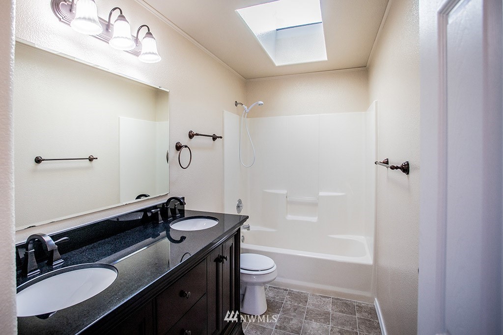 7294 East Raintree Lane Port Orchard, WA 98366 - Photo 8 of 23