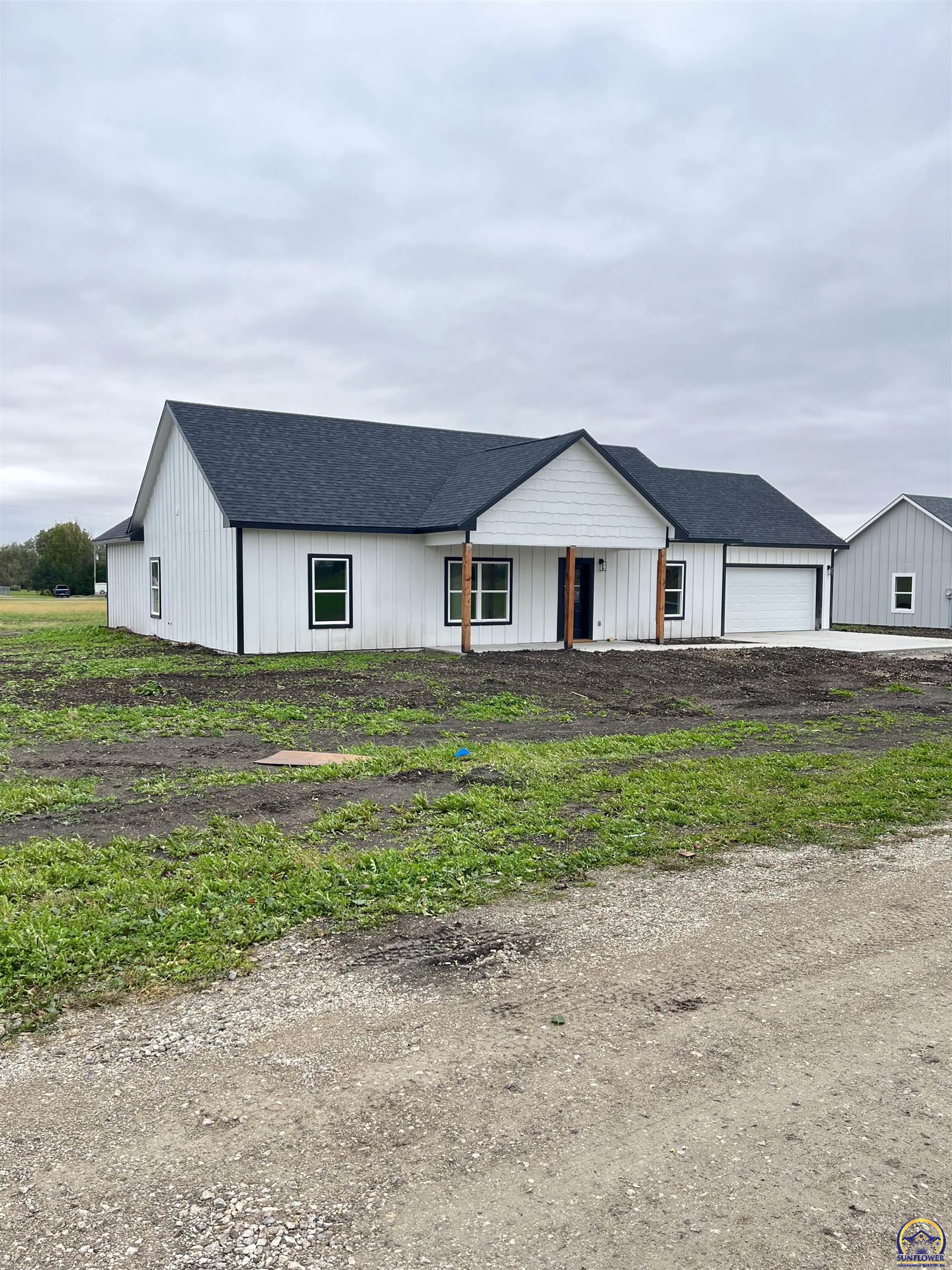 206 Hickory Street Americus, KS 66835 - Photo 2 of 36