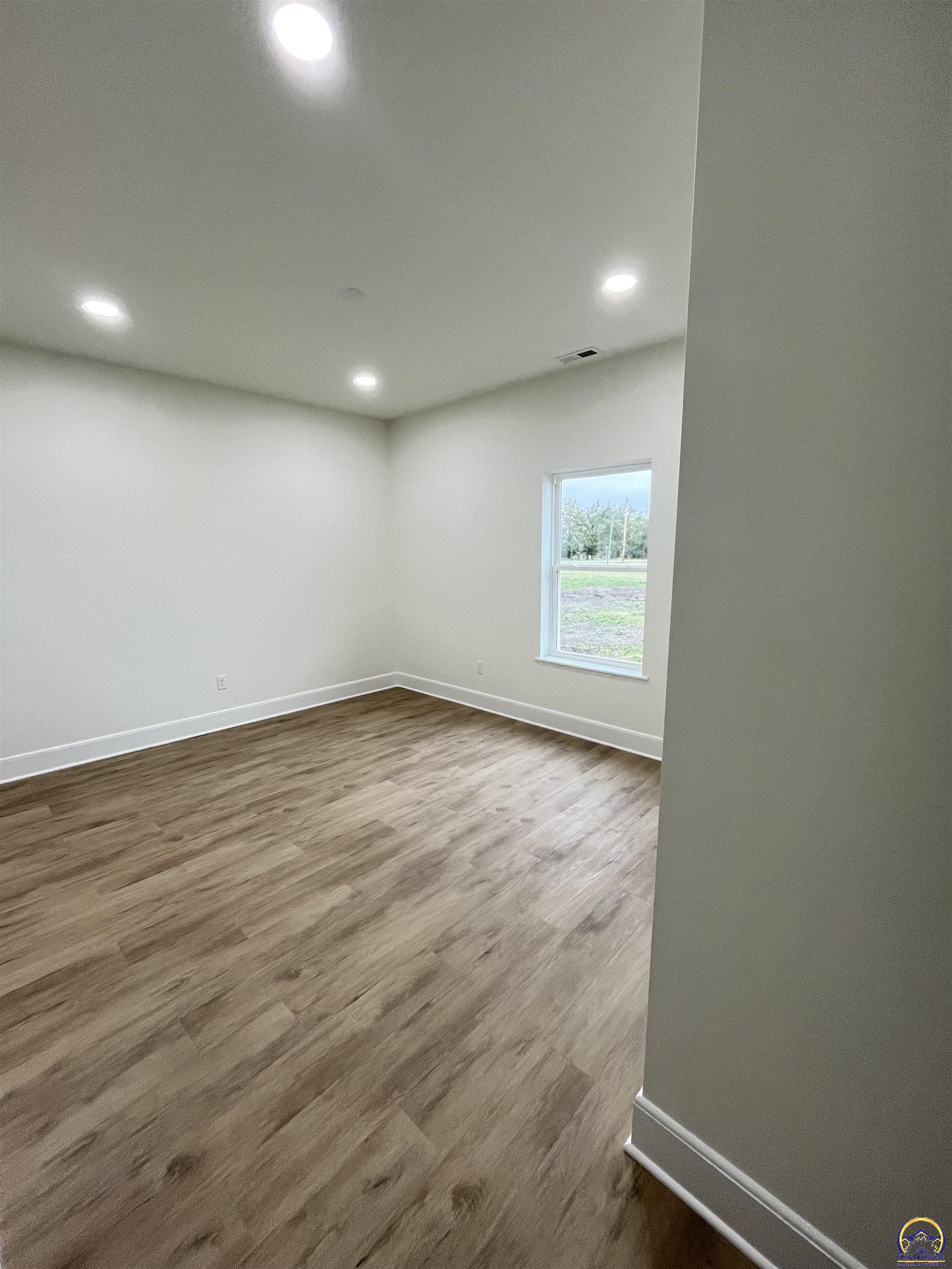 206 Hickory Street Americus, KS 66835 - Photo 21 of 36