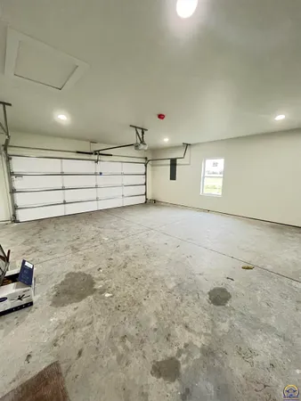 $274,500 | 206 Hickory Street, Americus, KS 66835