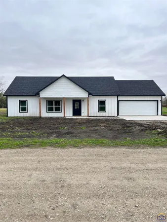 $274,500 | 206 Hickory Street, Americus, KS 66835