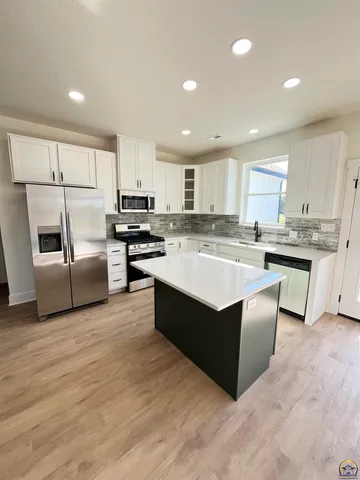 $279,900 | 206 Hickory Street, Americus, KS 66835