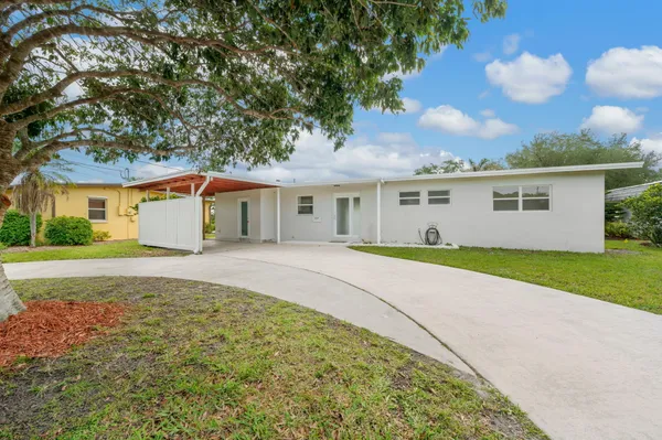 $2,300 | 3041 Southeast Morningside Boulevard, Port St. Lucie, FL 34952