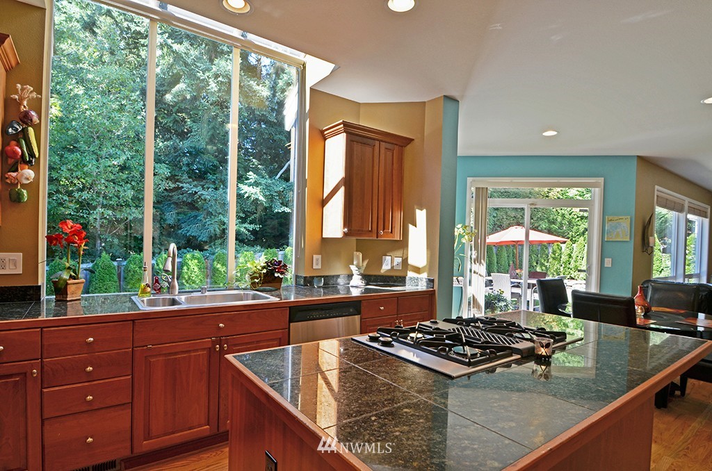 20912 35th Drive Southeast Bothell, WA 98021 - Photo 7 of 25