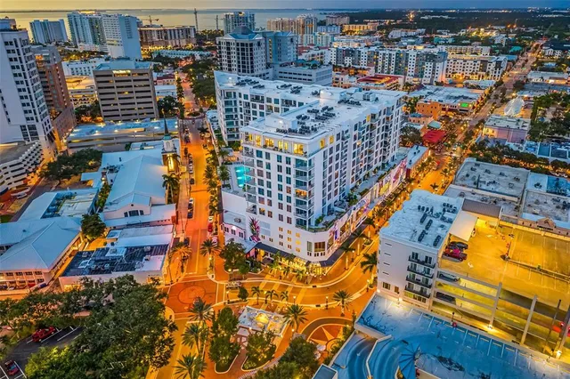 $600,000 | 4480 Ascot Circle South, Sarasota, FL 34235