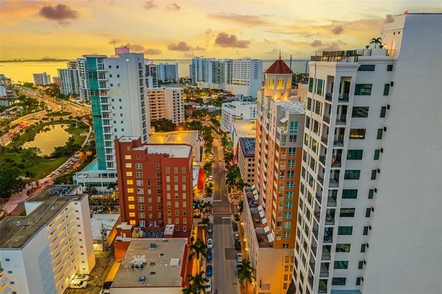 $600,000 | 4480 Ascot Circle South, Sarasota, FL 34235