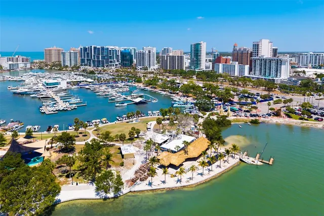 $600,000 | 4480 Ascot Circle South, Sarasota, FL 34235